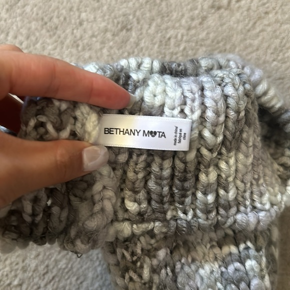 Bethany Mota Hat - Picture 2 of 2